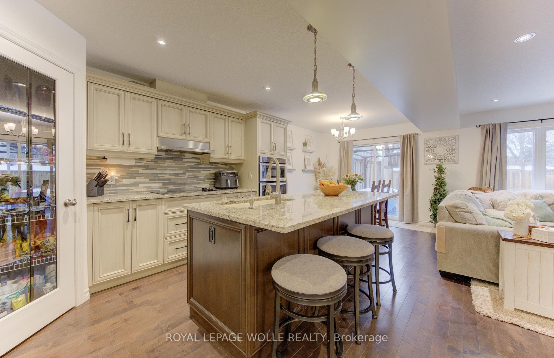 170 Templewood Drive photo 4