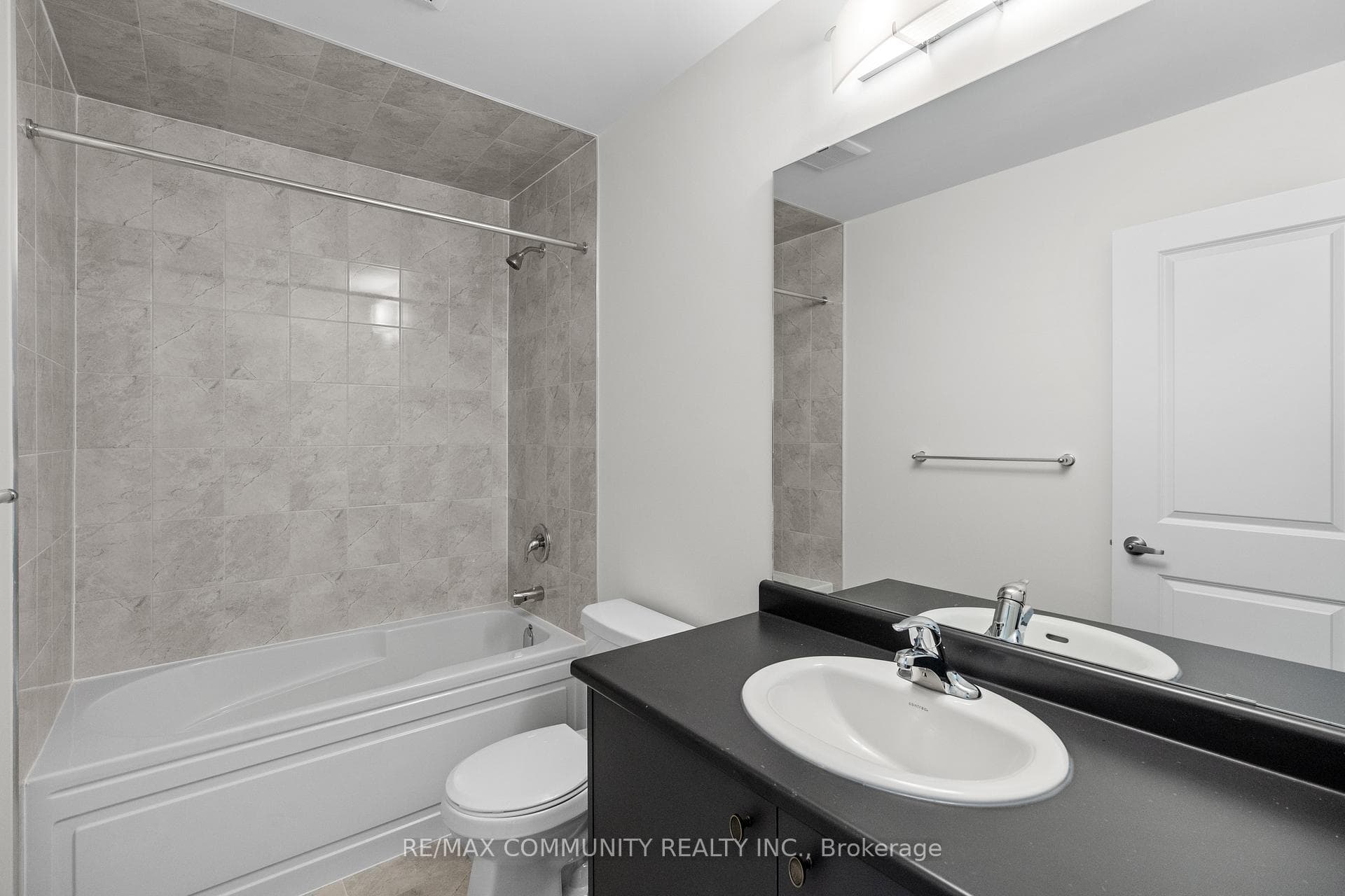 56 Granville Crescent photo 30