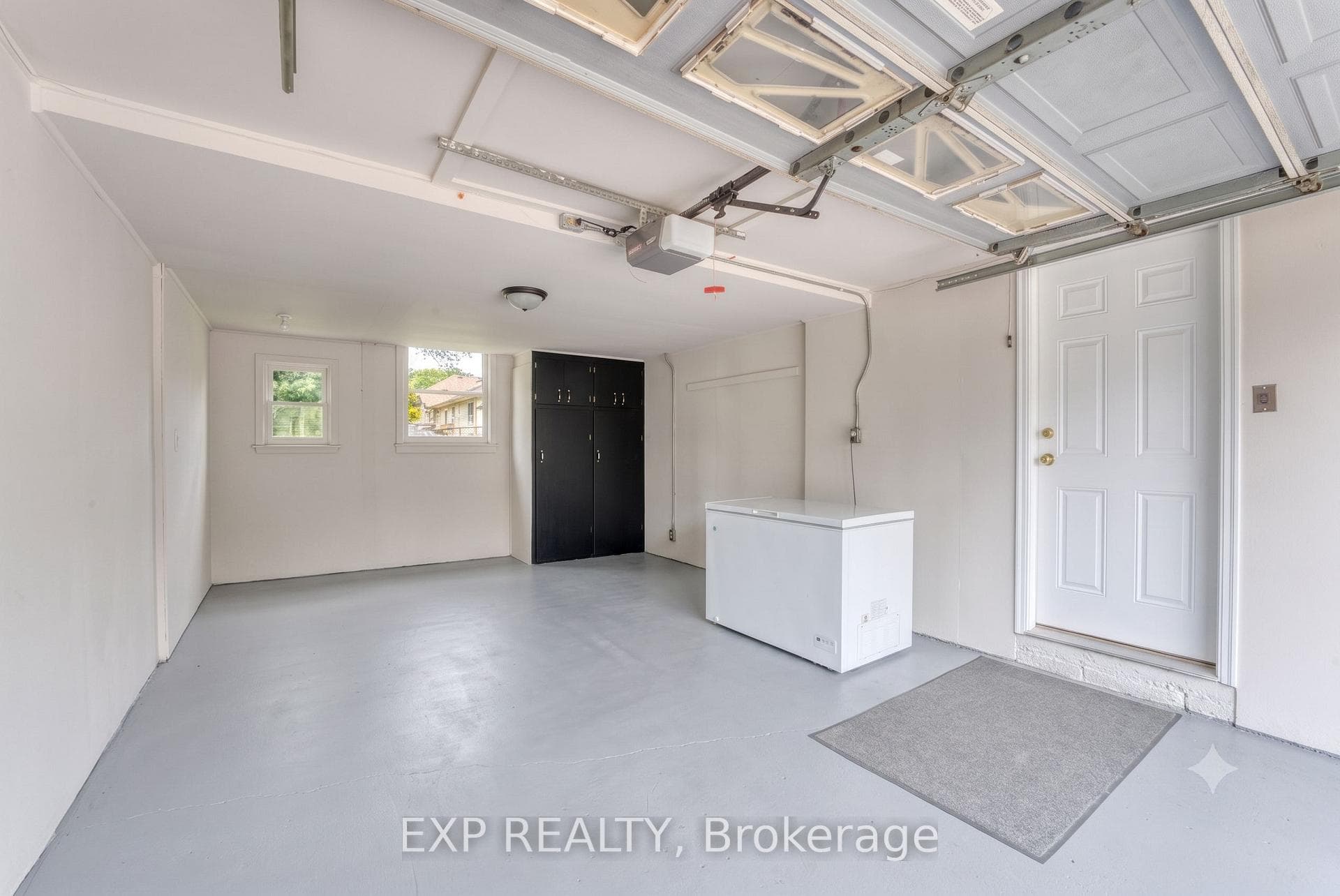 791 Scofield Avenue photo 31