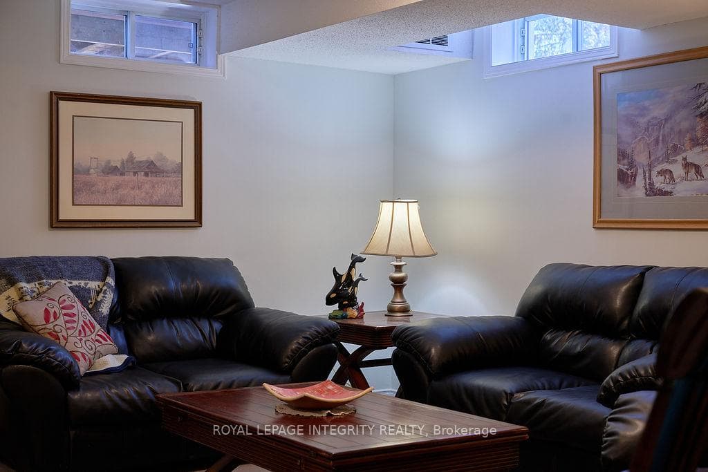 24 Highmont Court photo 42