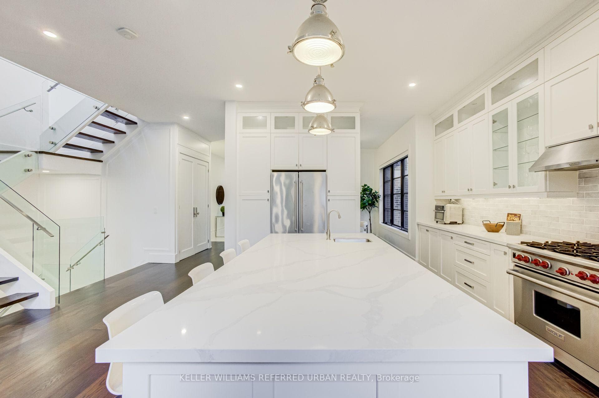 57 Ambleside Avenue photo 10