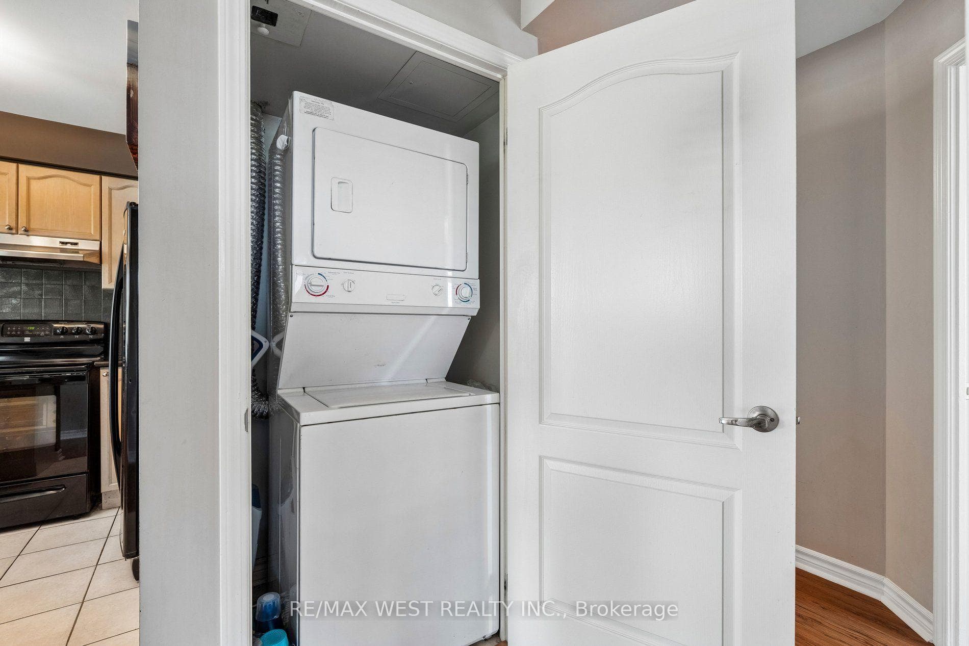 890 Sheppard Avenue Unit 206 photo 26