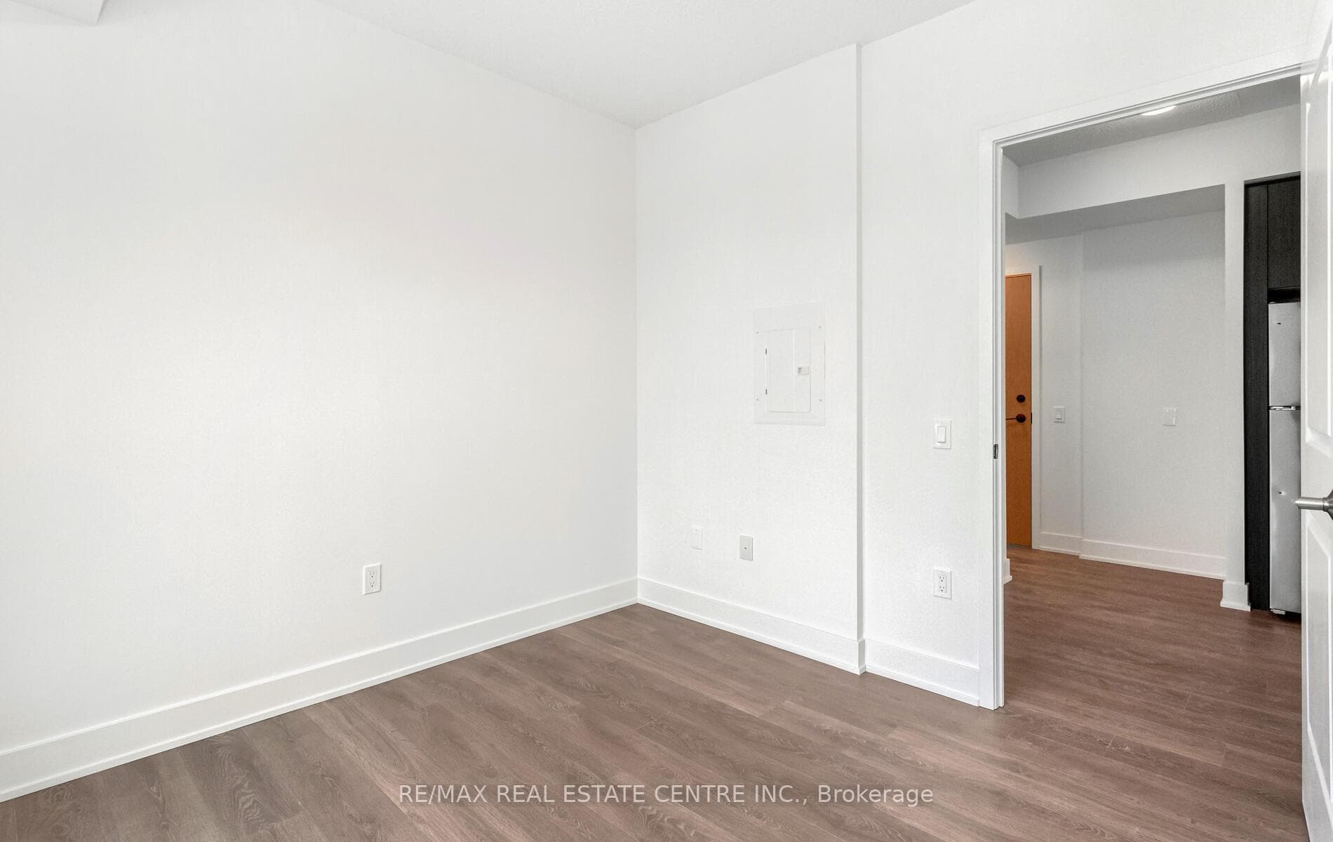 204 Burnhamthorpe Road Unit 1307E photo 23