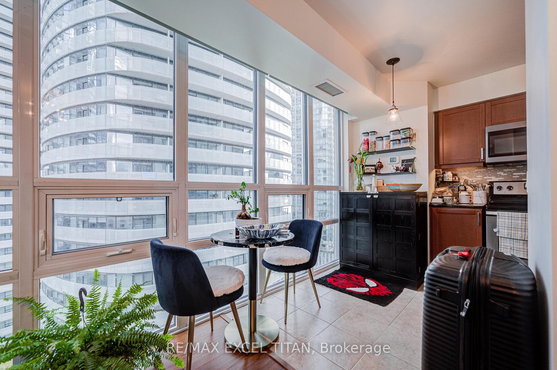19 Grand Trunk Crescent Unit 2006 photo 14