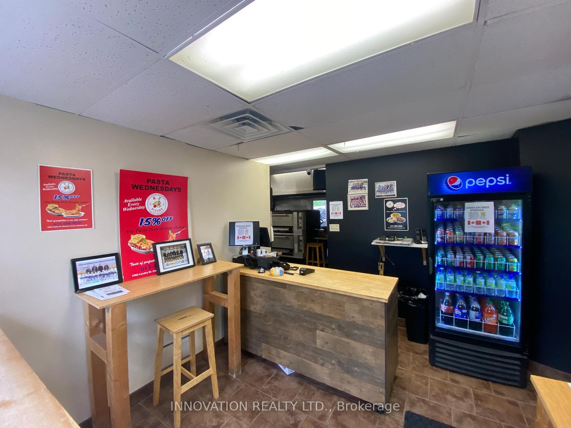 1592 Landry Street photo 7