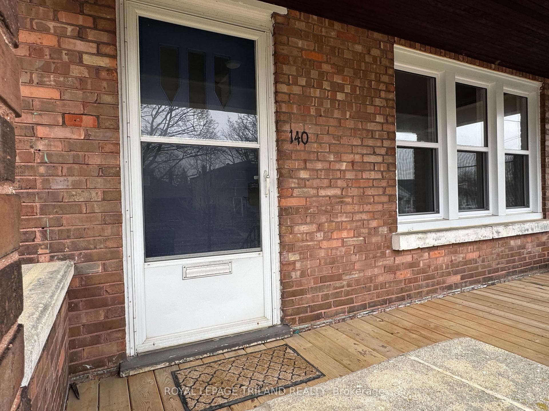 140 ARUNDELL Street Unit Main photo 2