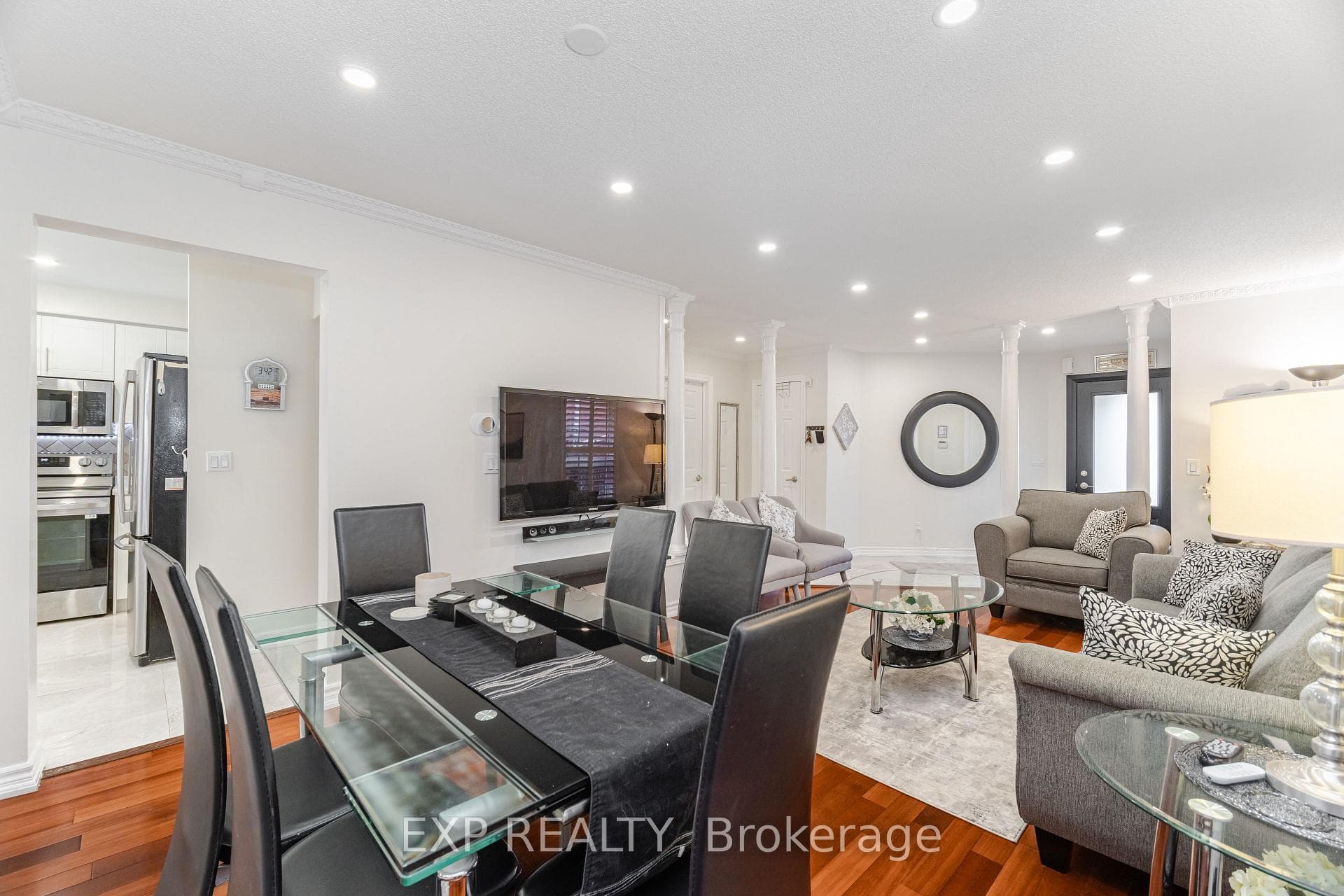 891 Stonebridge Avenue photo 9