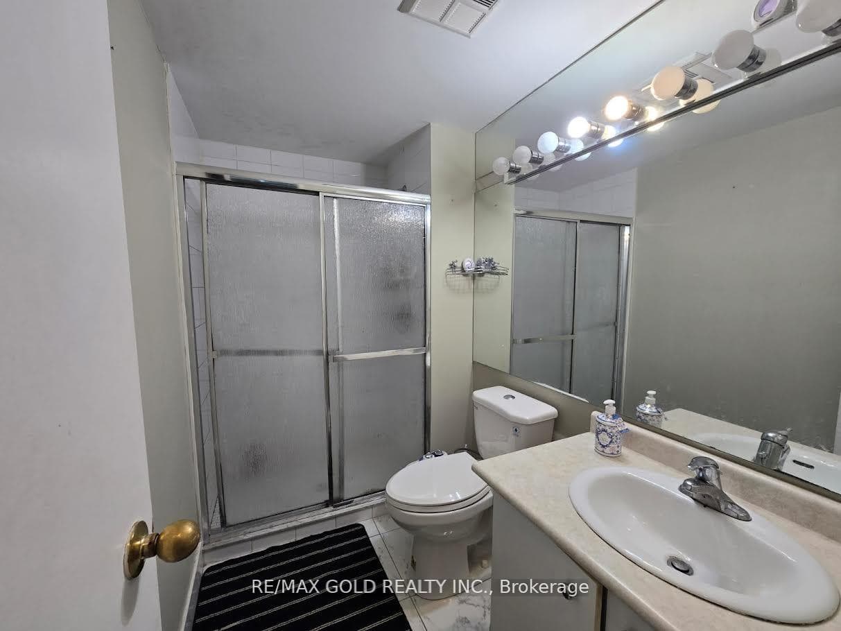 8 Lisa Street Unit 206 photo 10