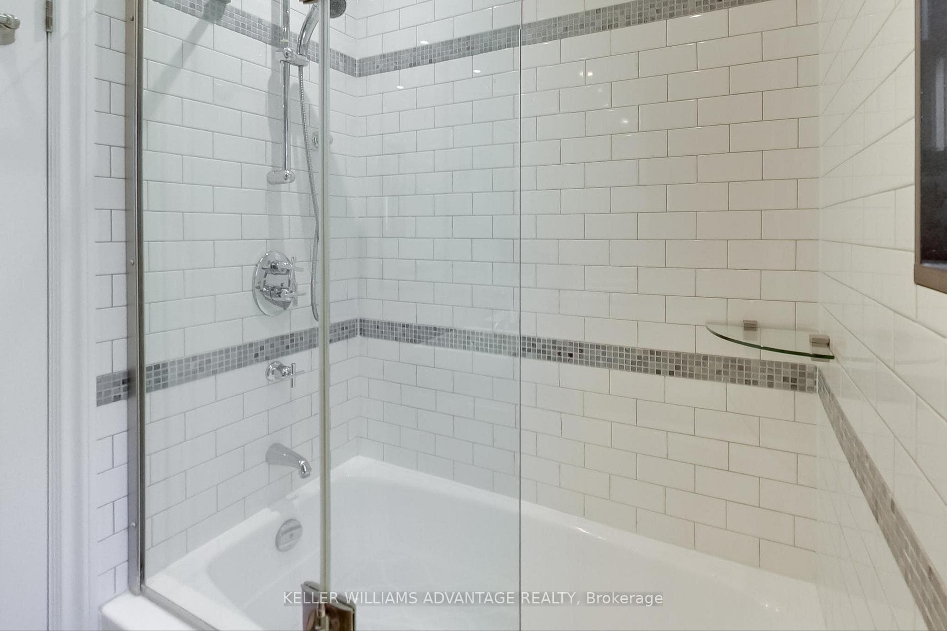 28 Avalon Boulevard photo 19