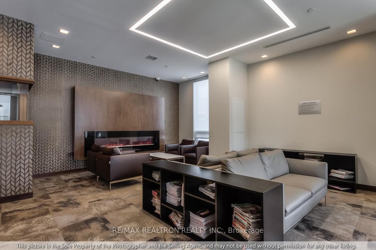 8200 Birchmount Road Unit PH5 photo 26