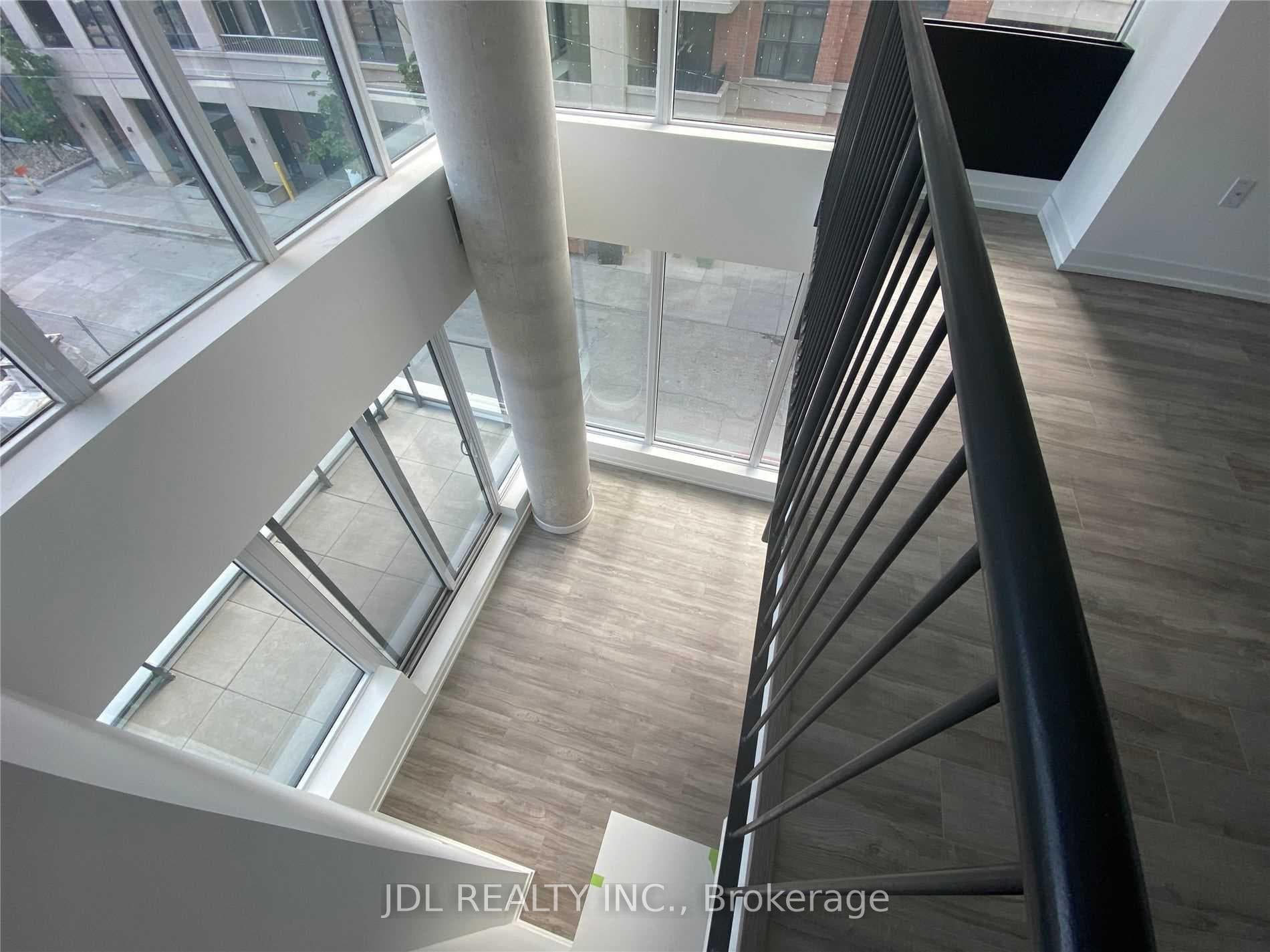 77 Shuter Street Unit 222 photo 11