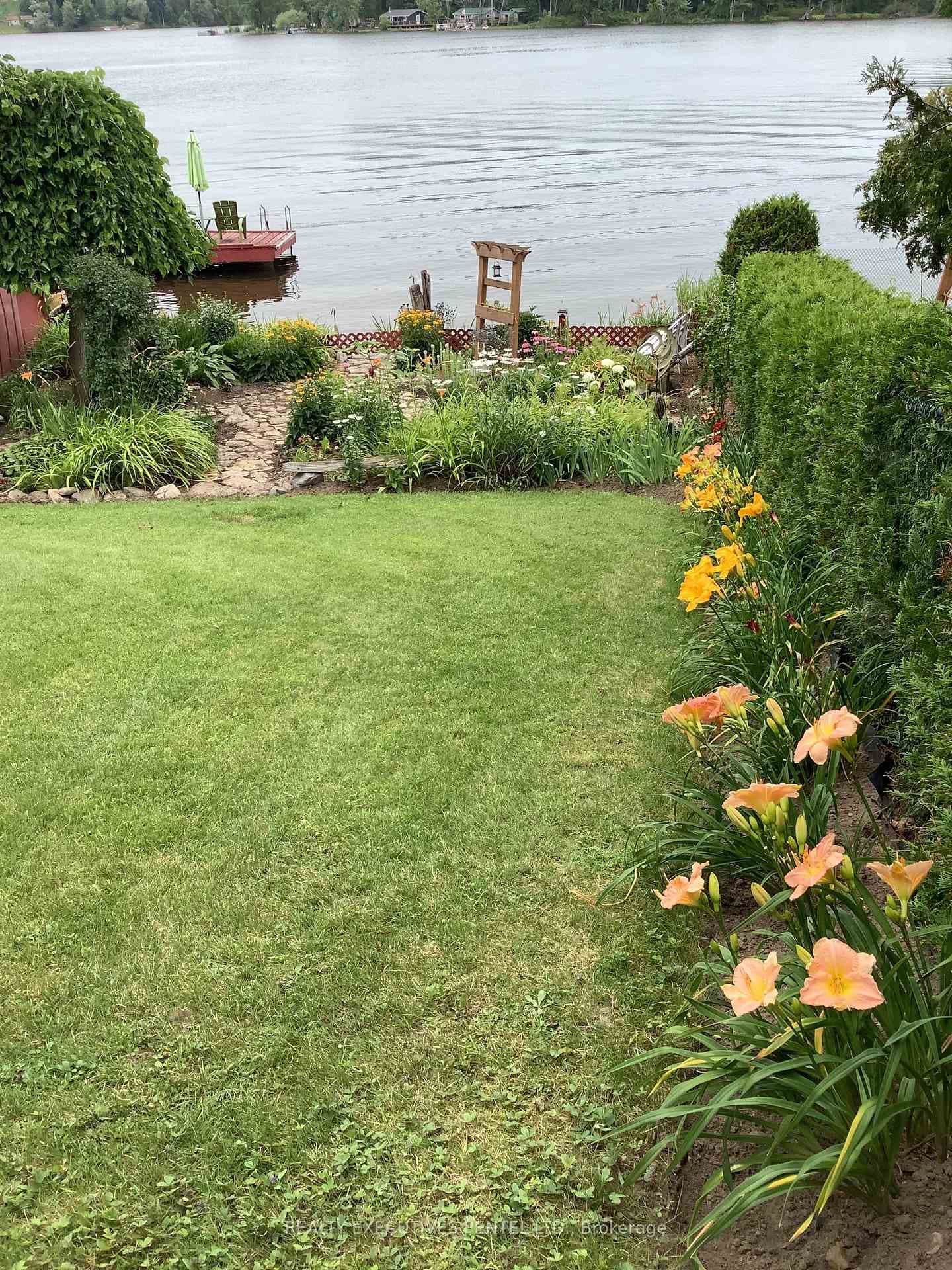 Lawn/Gardens