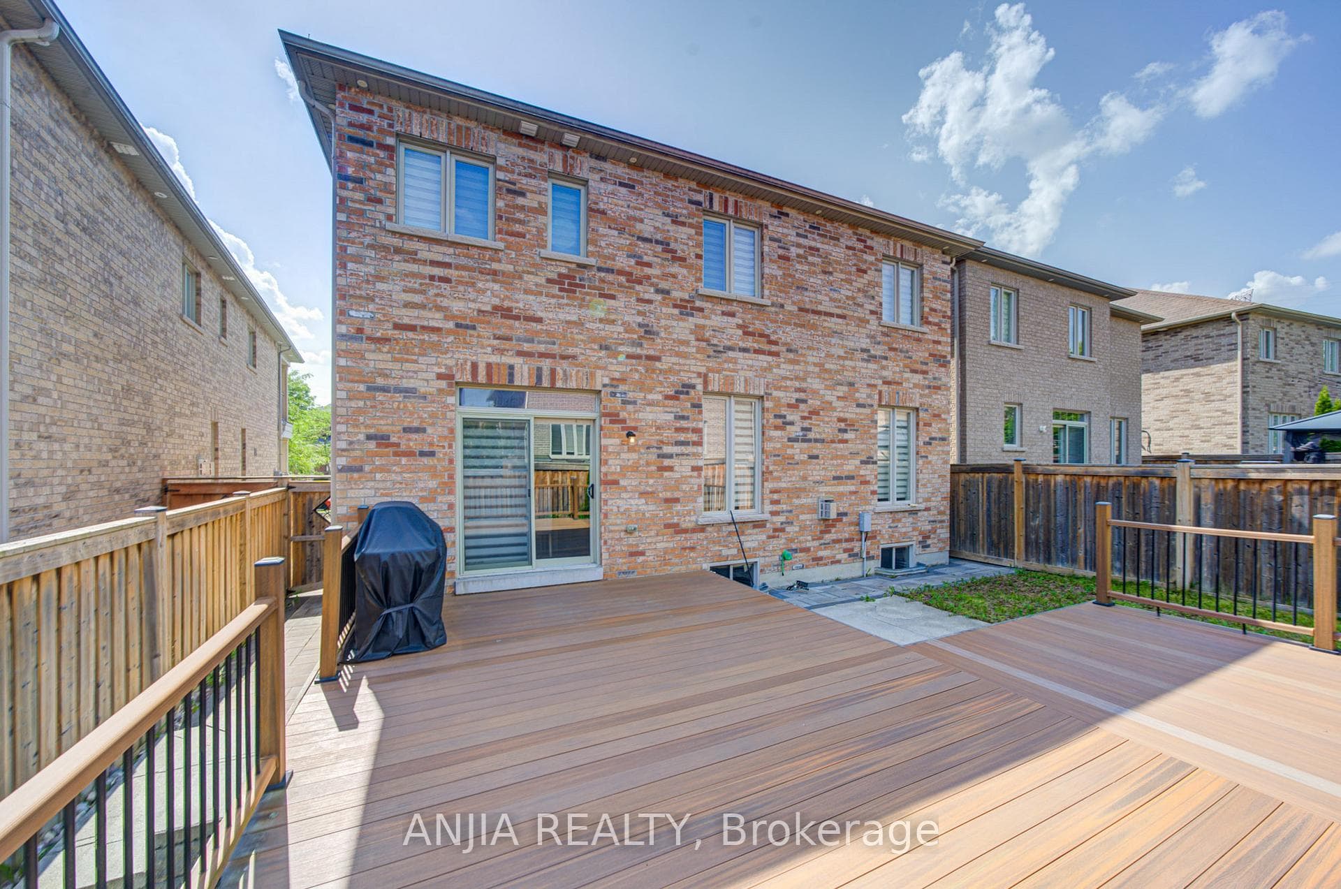 56 Stockell Crescent photo 50