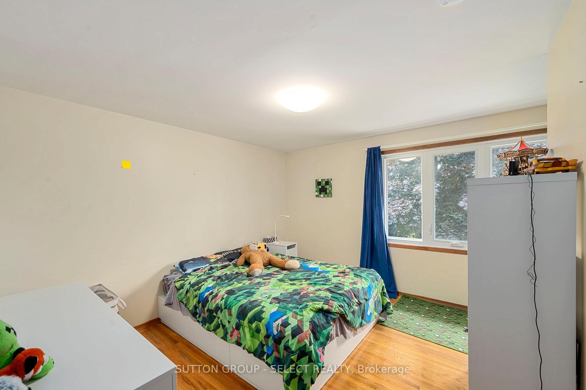 286 Highview Crescent photo 15