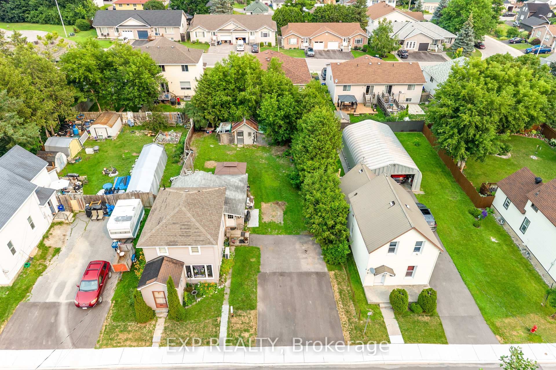 111 MACDONALD Street photo 10