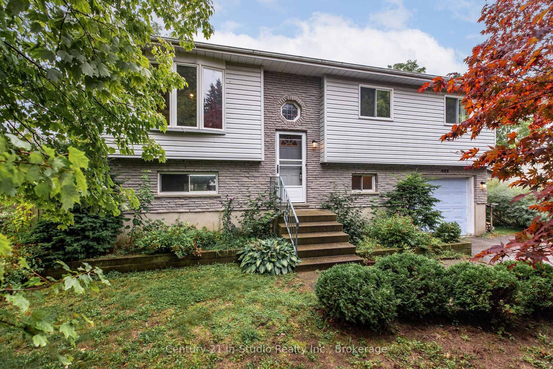 526 Crawford Street photo 1
