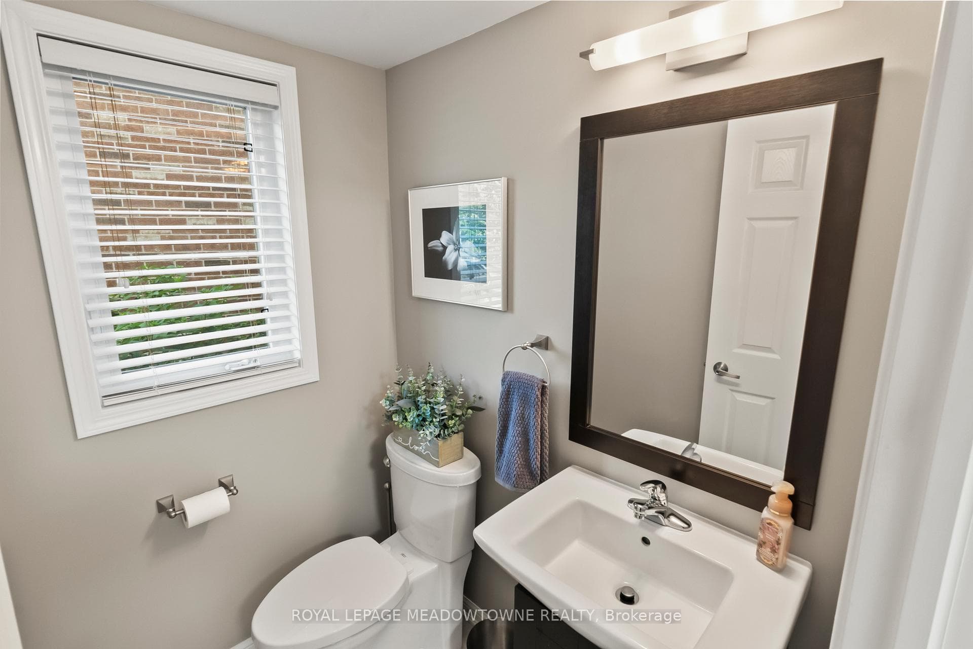 871 Cahoun Terrace photo 20