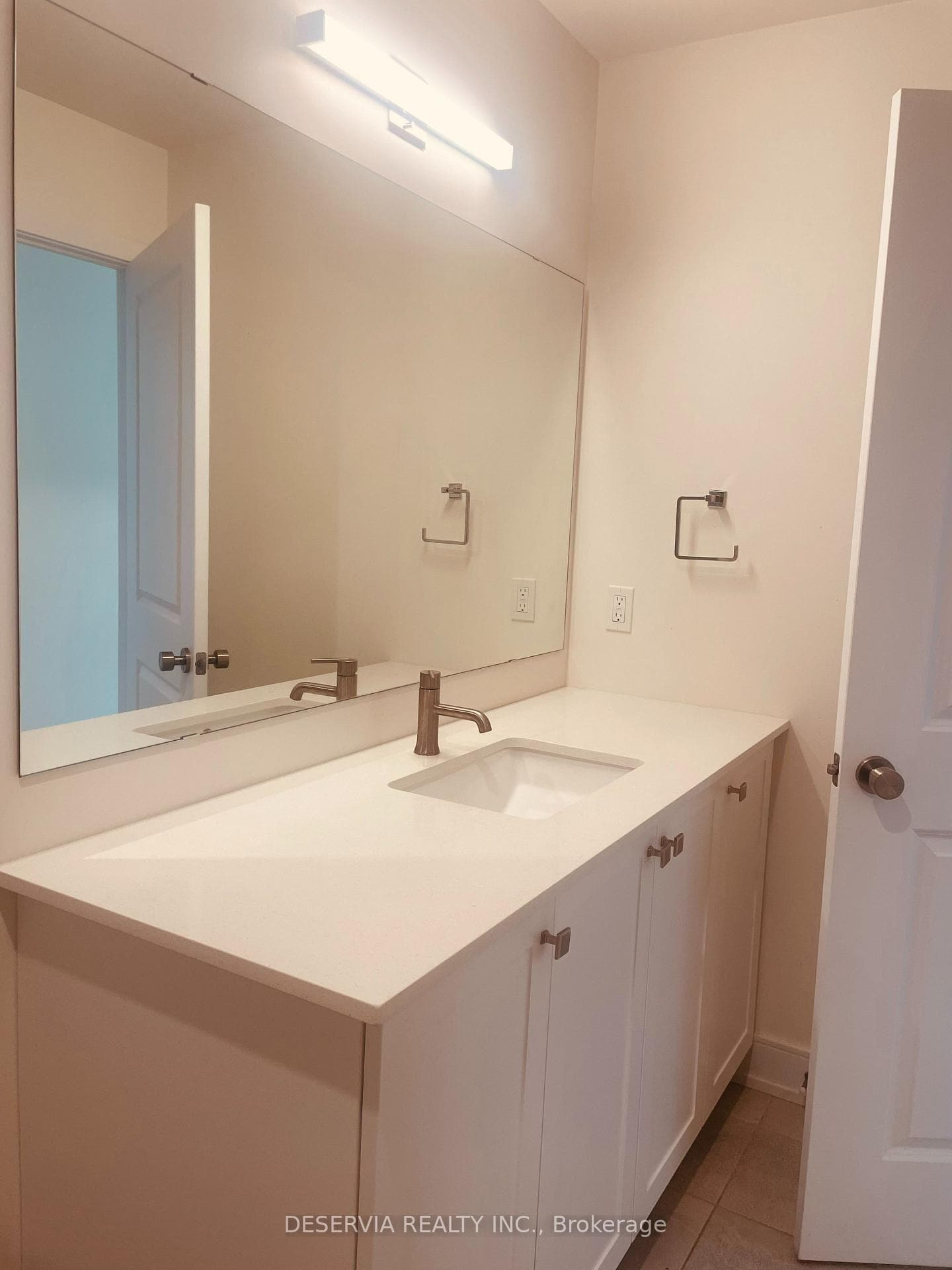 121 Mary Street Unit Unit 205 photo 11