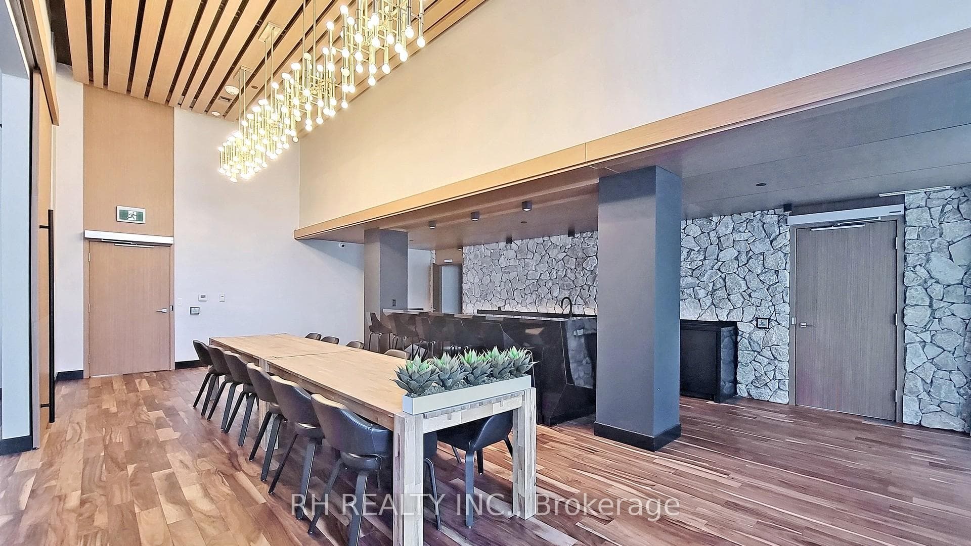 10 Rouge Valley Drive Unit 710A photo 35
