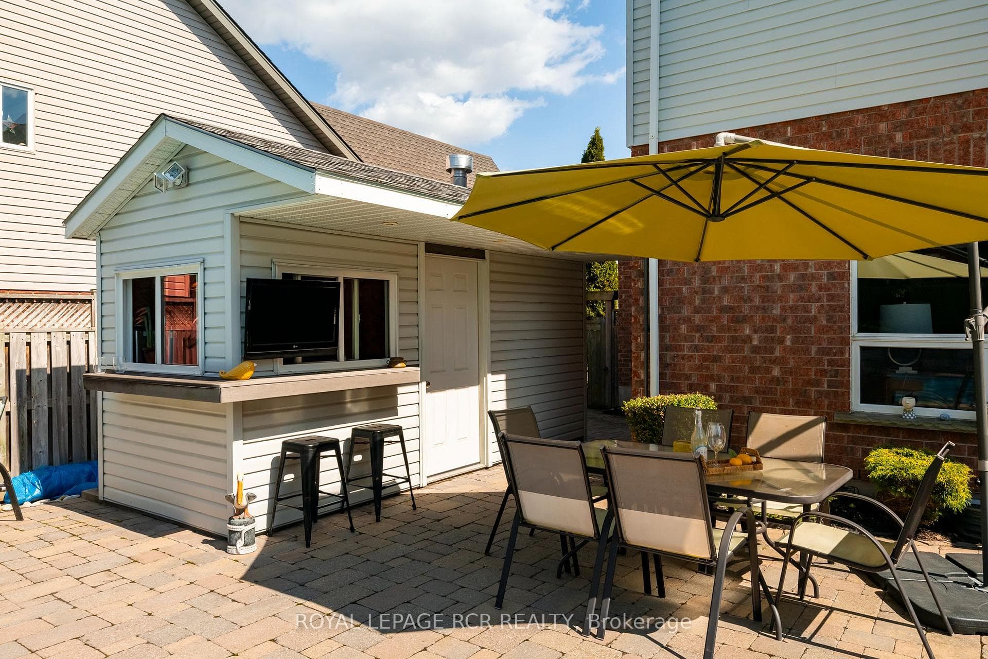 73 Spencer Avenue photo 4