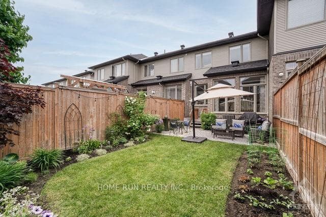 637 Tennant Way photo 35