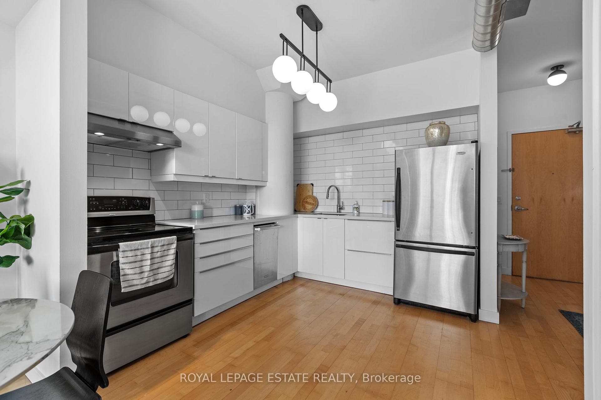 1375 Dupont Street Unit 302 photo 7