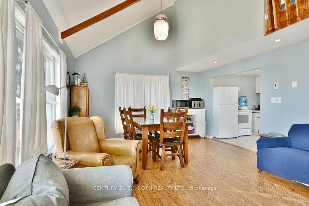 203 Florence Avenue photo 16