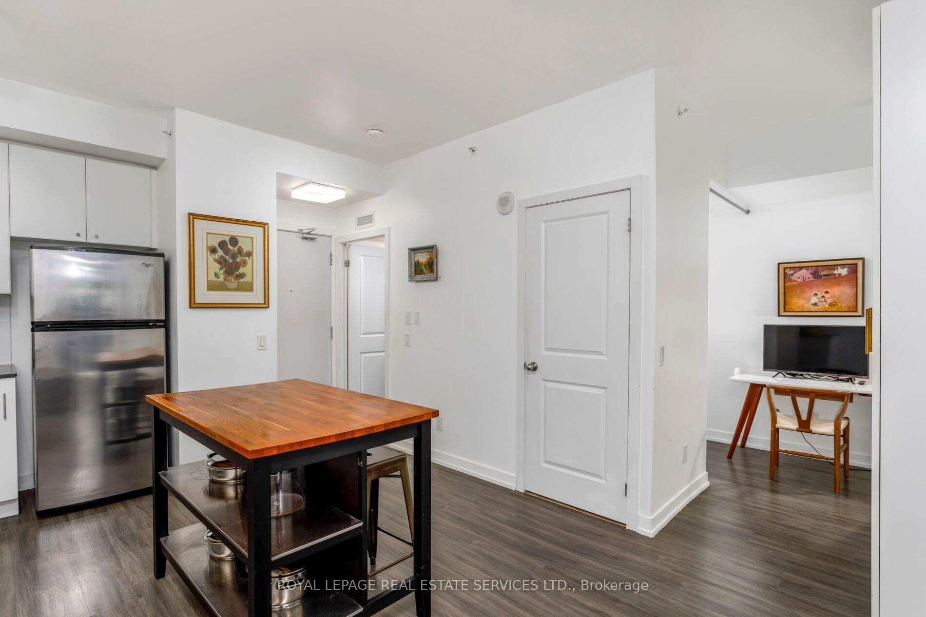 8 Fieldway Road Unit 414 photo 12