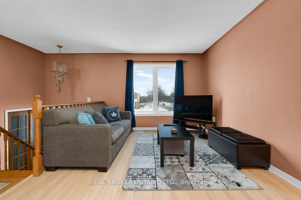 48 Ward Drive photo 18