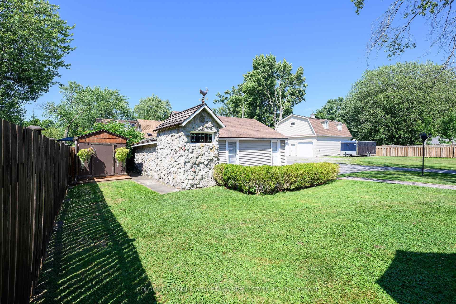191 Ash Street photo 42