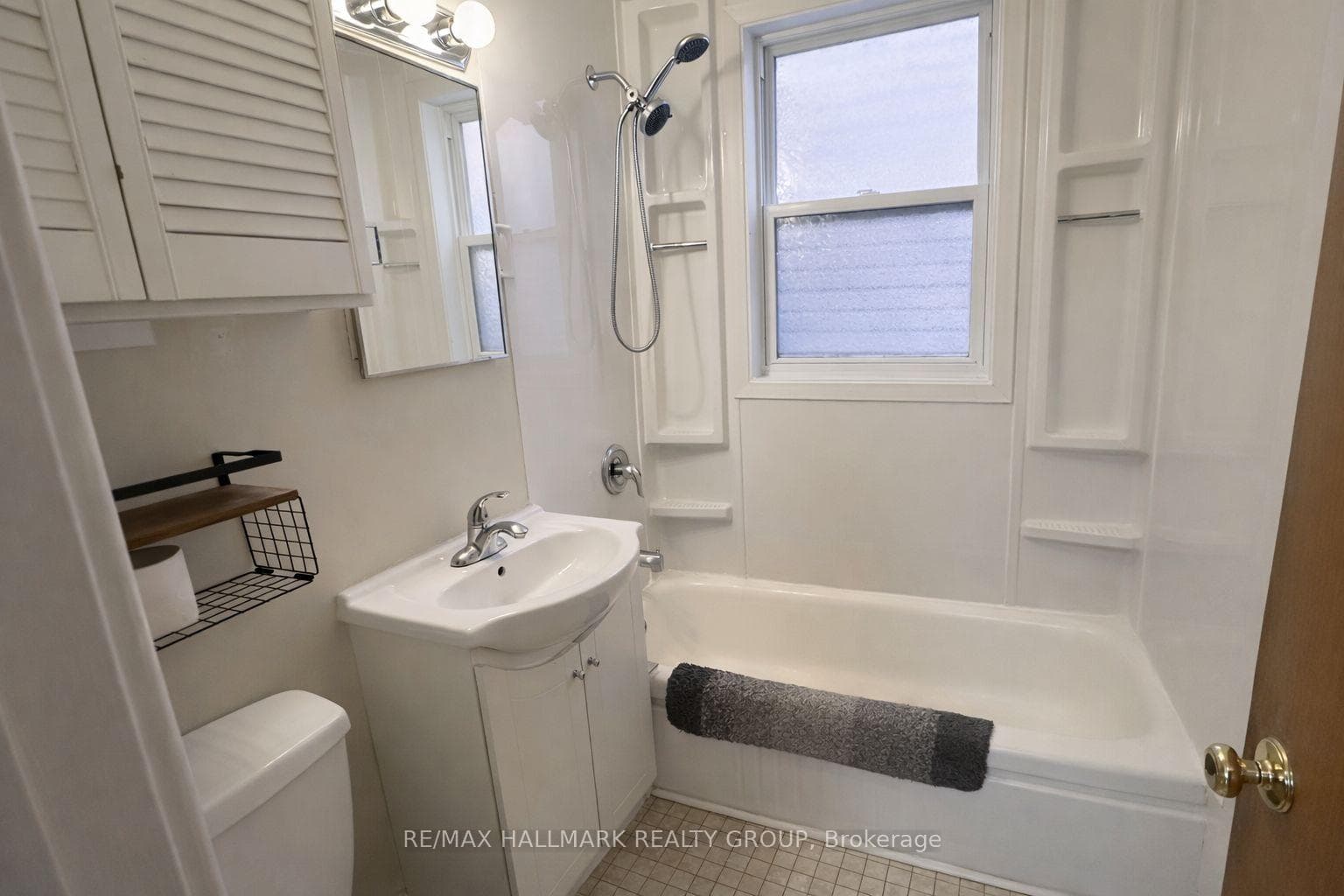 86 Gilchrist Avenue Unit 1 photo 10