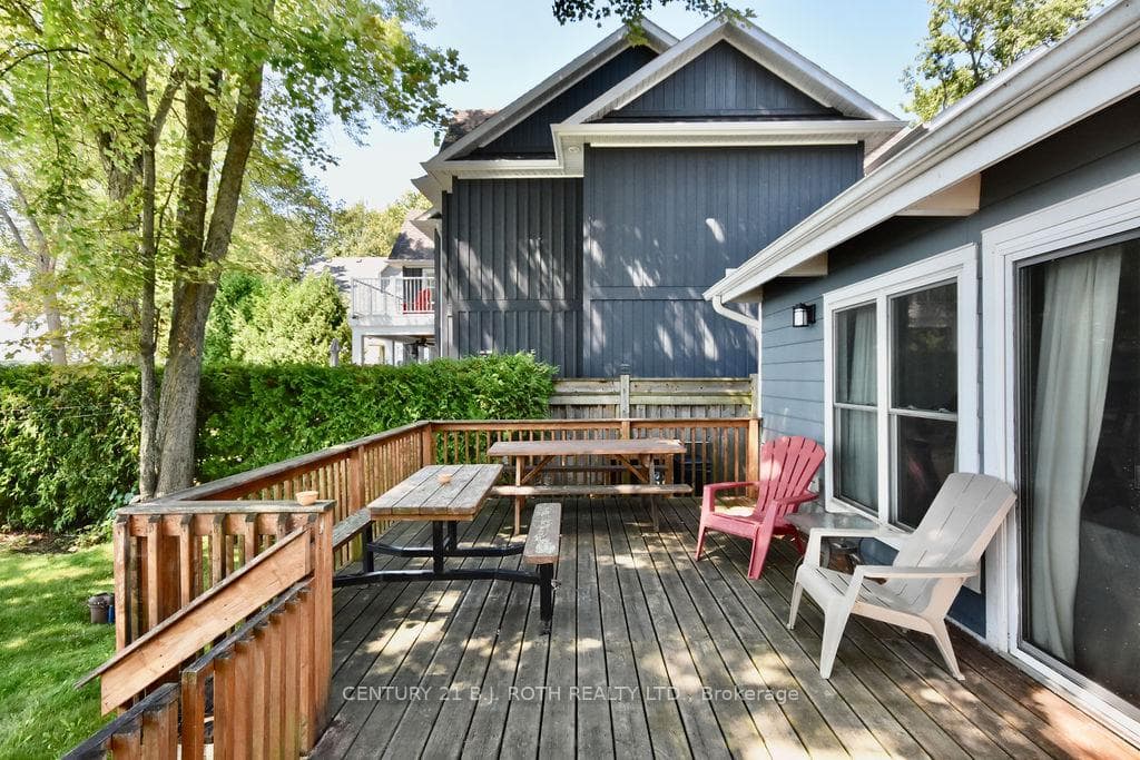 203 Florence Avenue photo 29