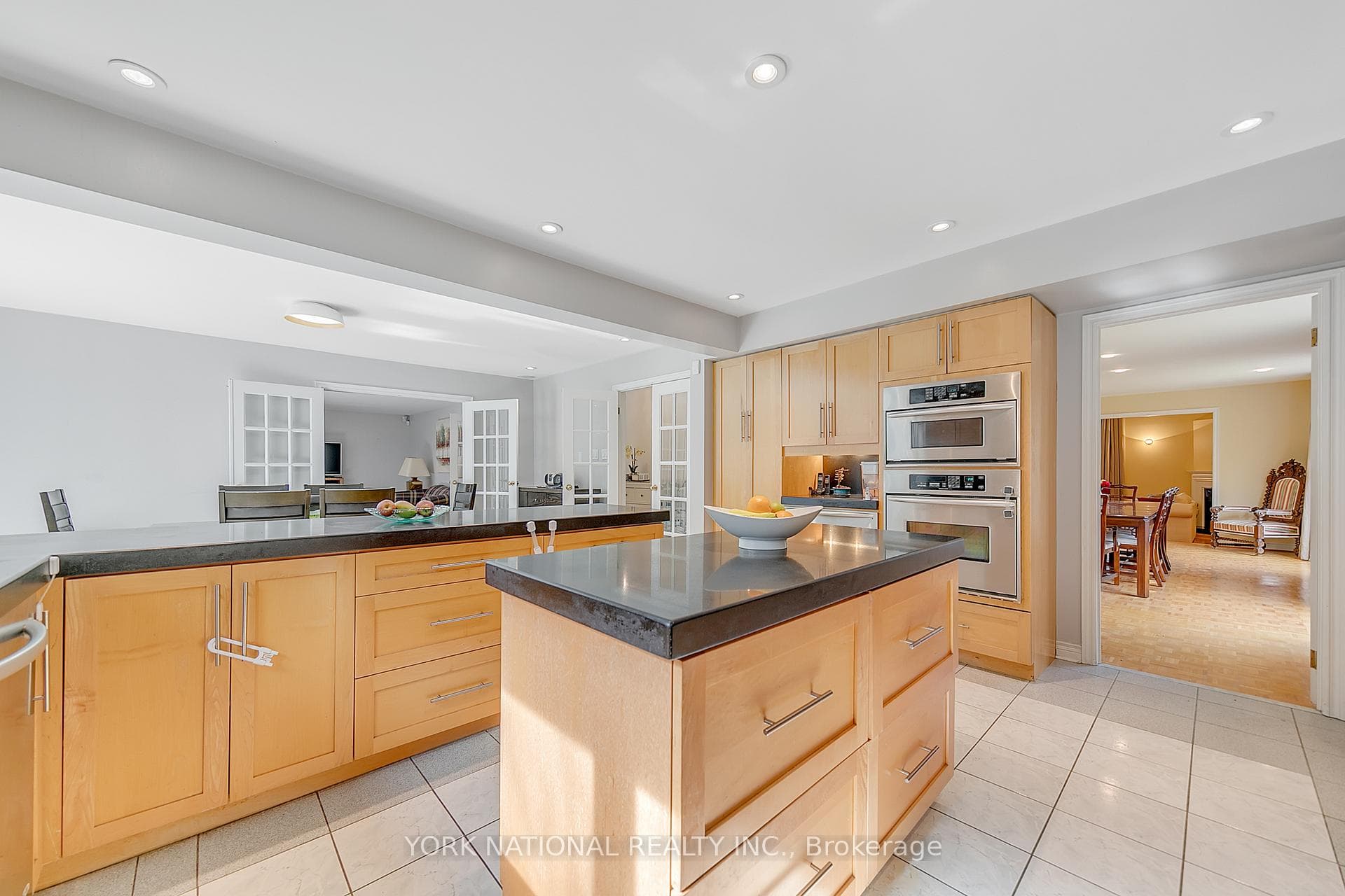 7 Wendover Court photo 12