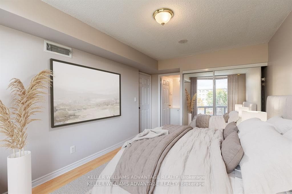 1730 Eglinton Avenue Unit 301 photo 5