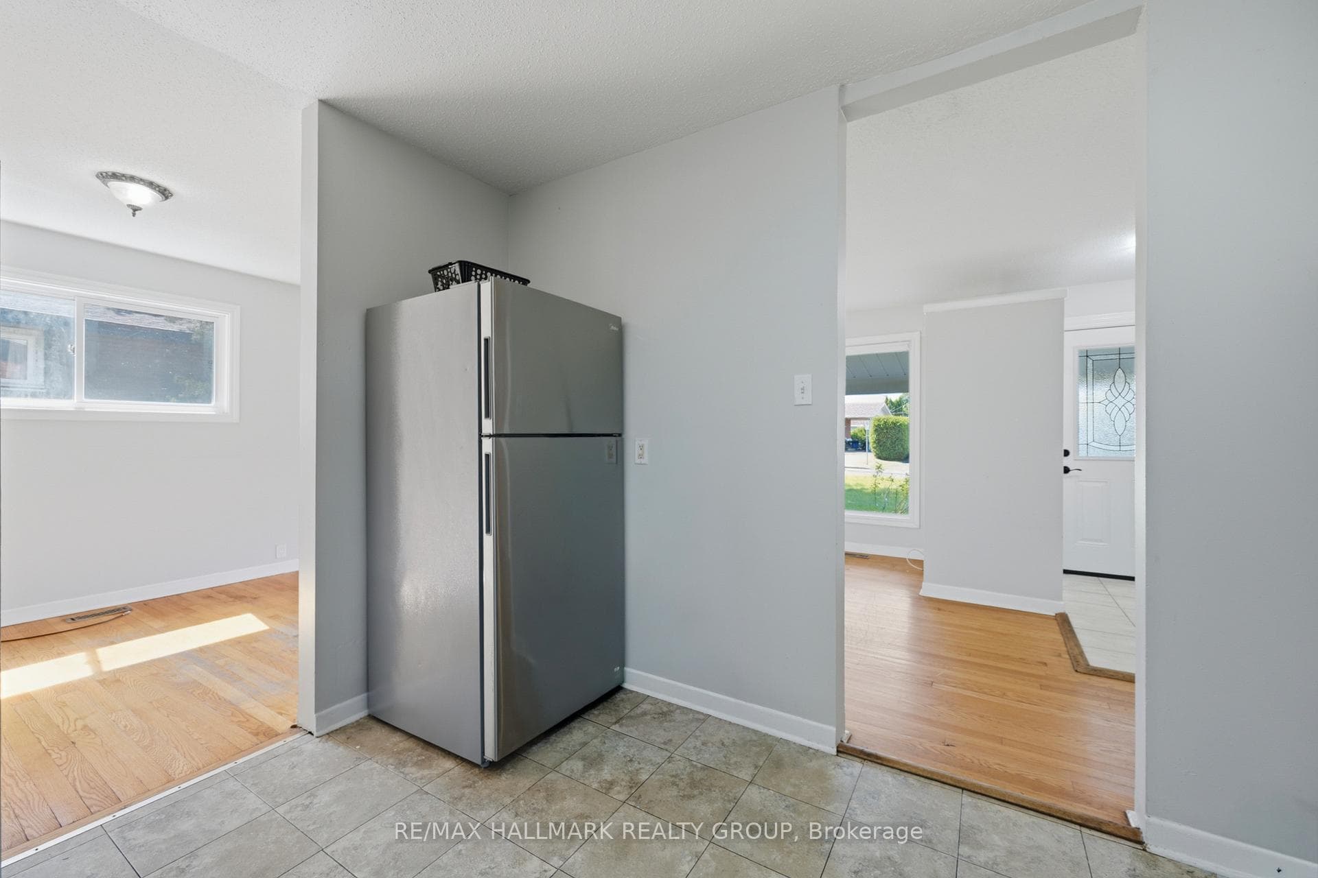 45 Hilliard Avenue photo 17