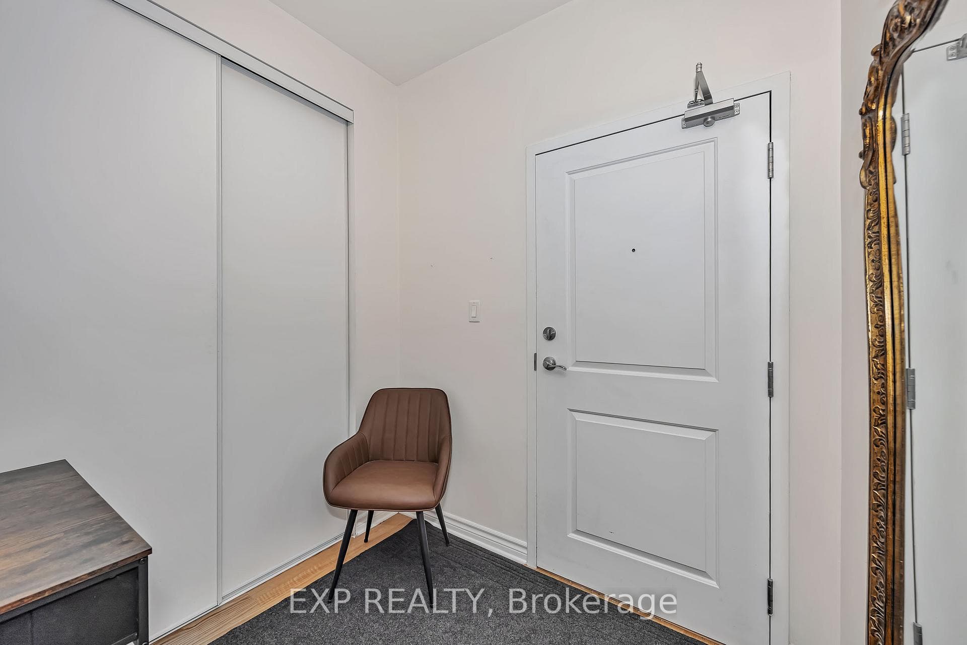 6 Grove Avenue Unit 305 photo 12