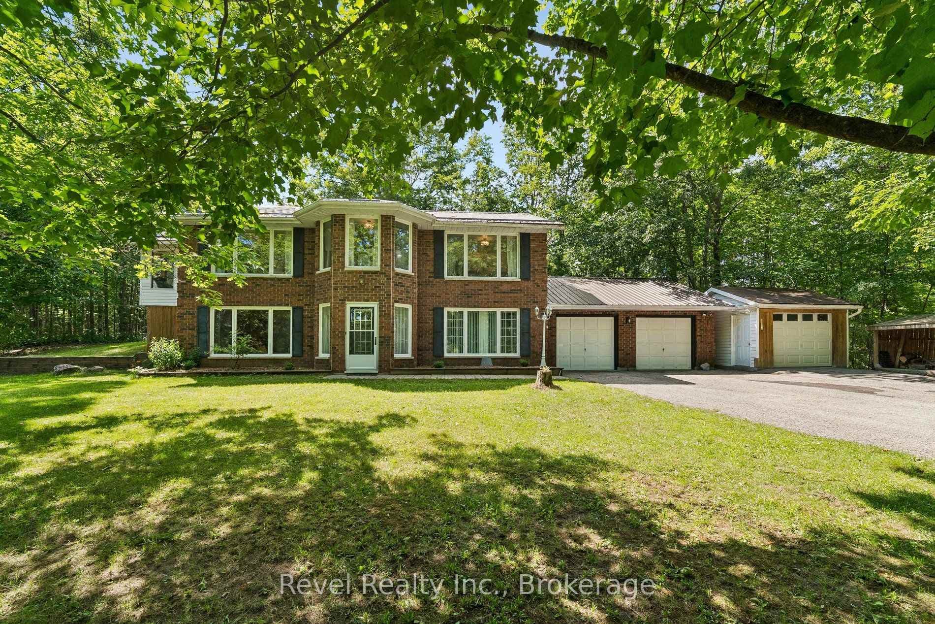 18 Bessie Avenue photo 1