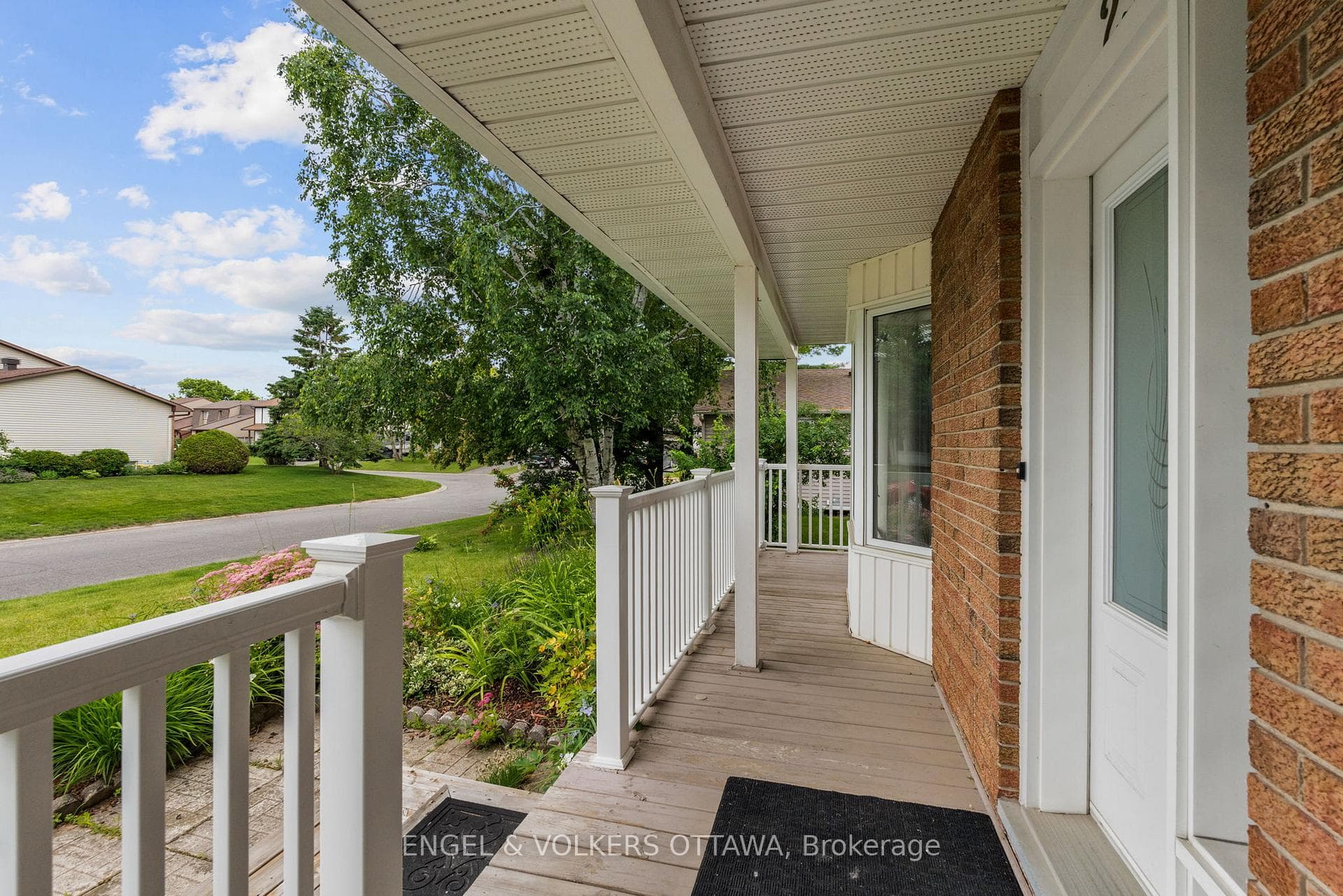 A long inviting front deck