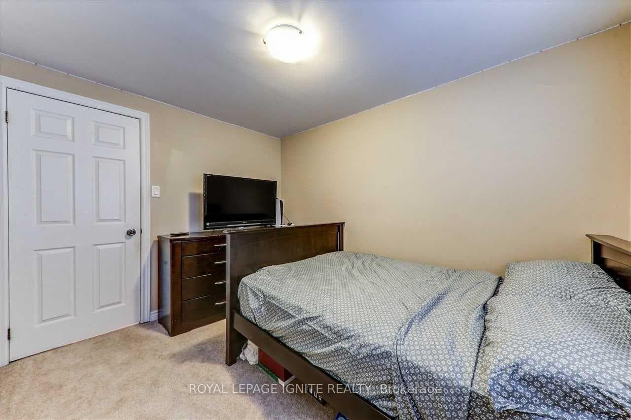 111 Dunsfold Drive photo 12