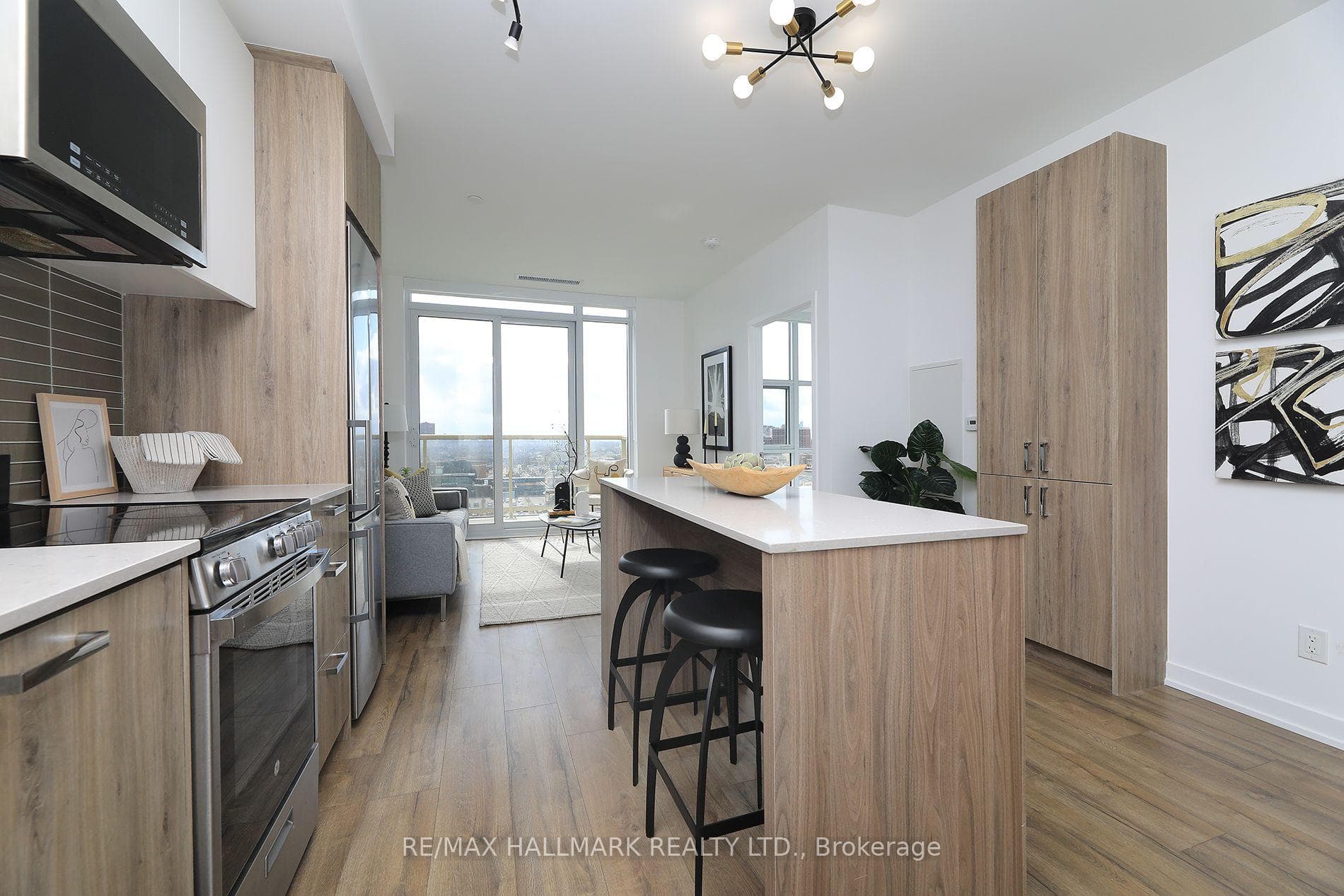 1787 St. Clair Avenue Unit 1111 photo 2