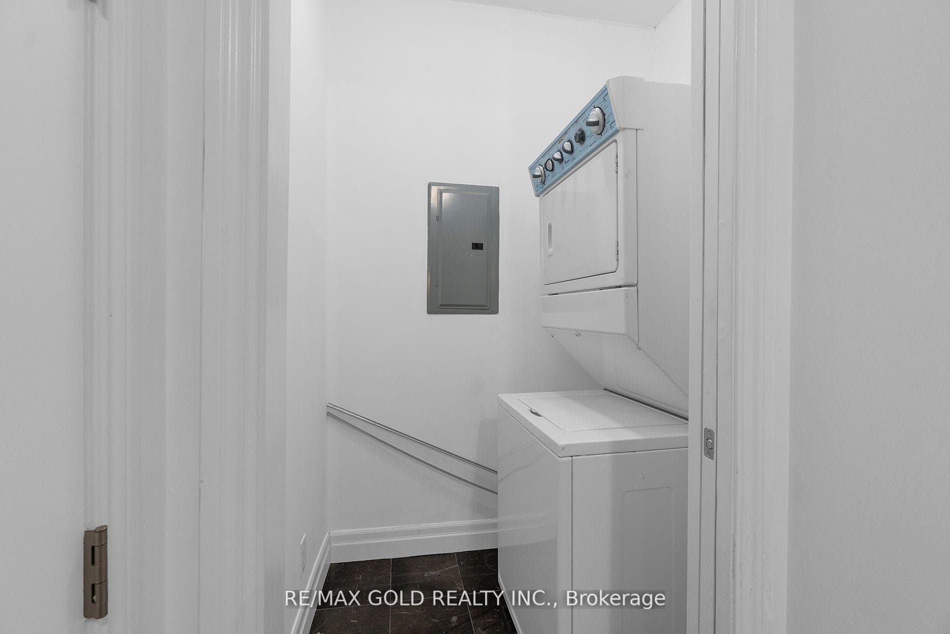 223 Erb Street Unit 204 photo 18