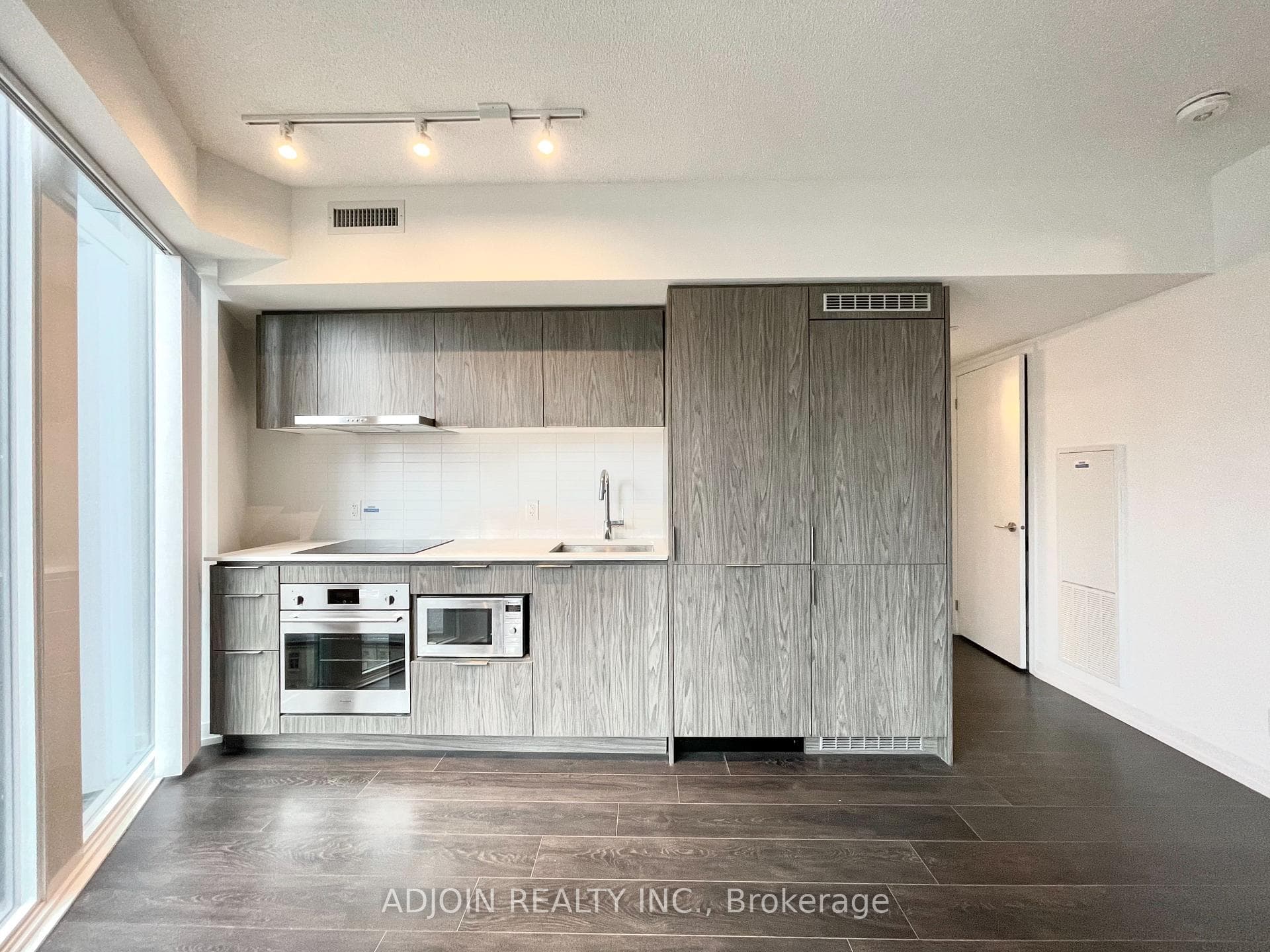 60 Shuter Street Unit 1111 photo 7