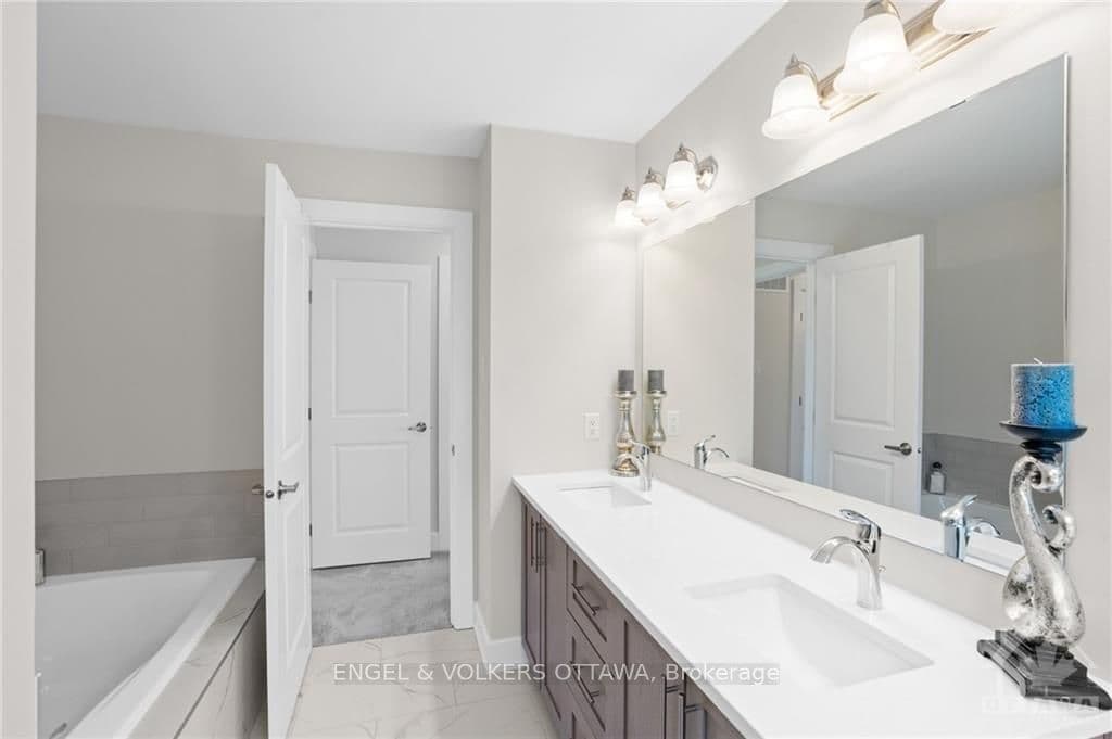 43 O'DONOVAN Drive photo 16