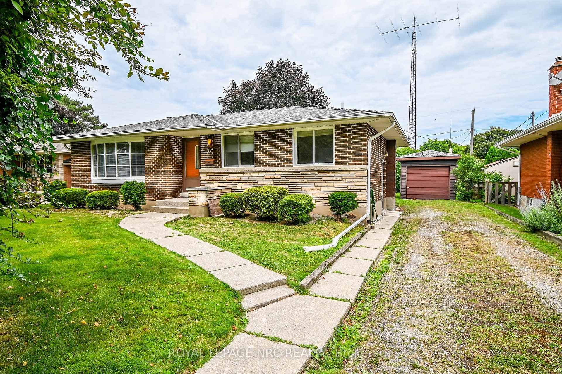 17 Preston Drive photo 1