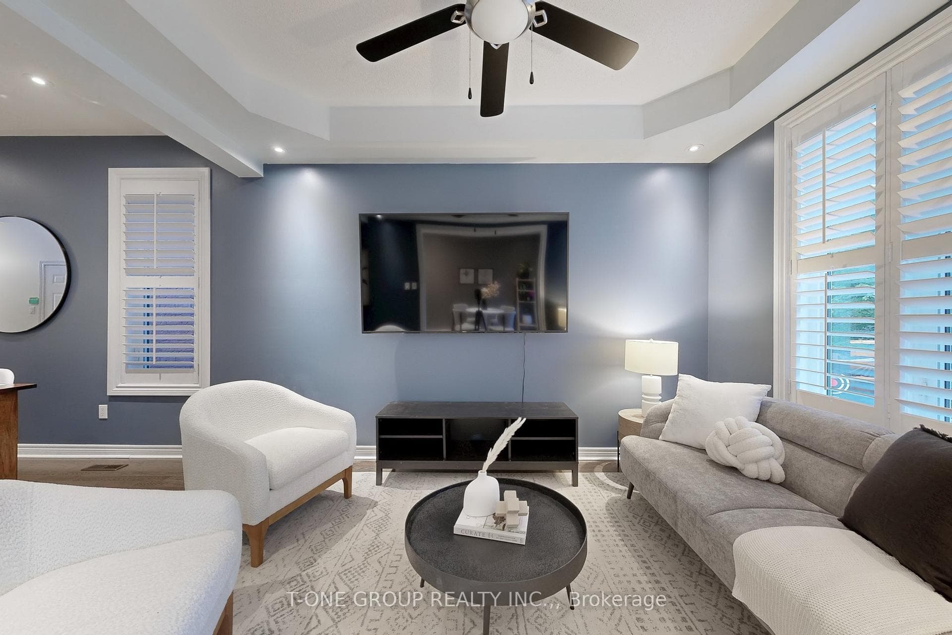 55 Princess Diana Drive photo 6
