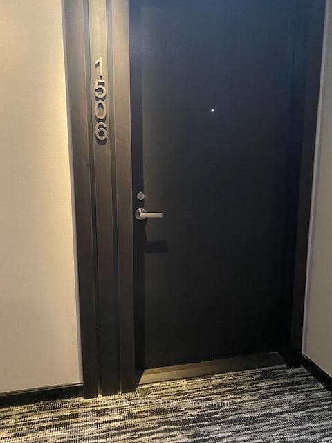 501 Yonge Street Unit 1506 photo 22