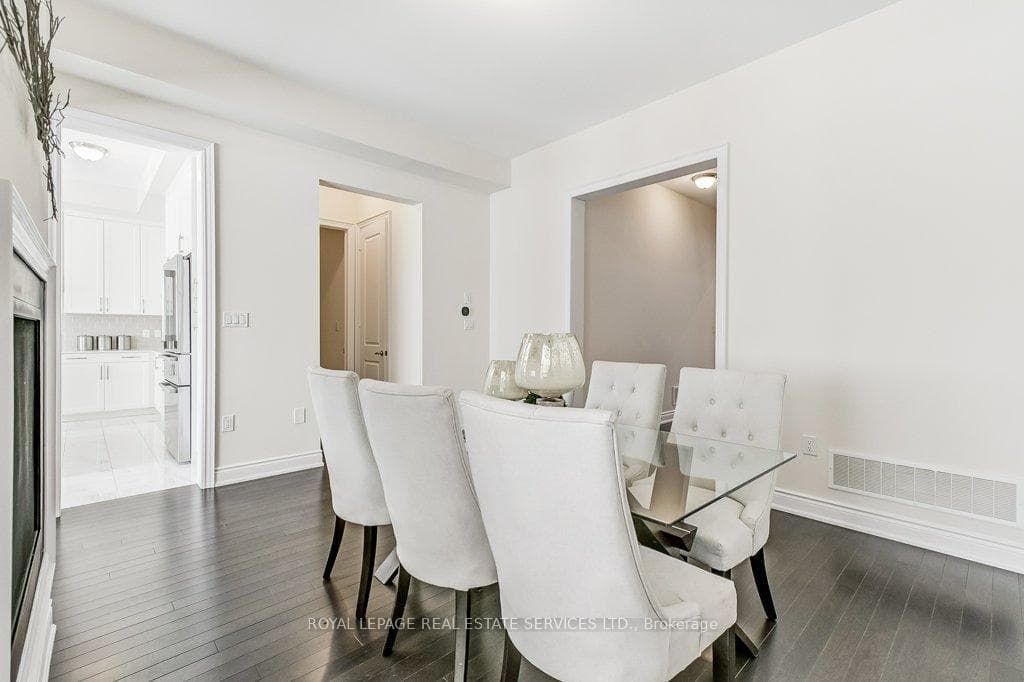 38 Marvin Avenue photo 8