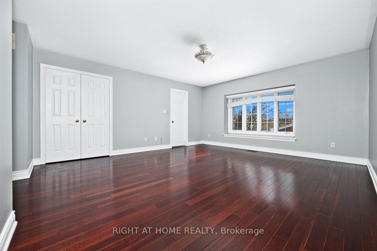 139 Elizabeth Street photo 15