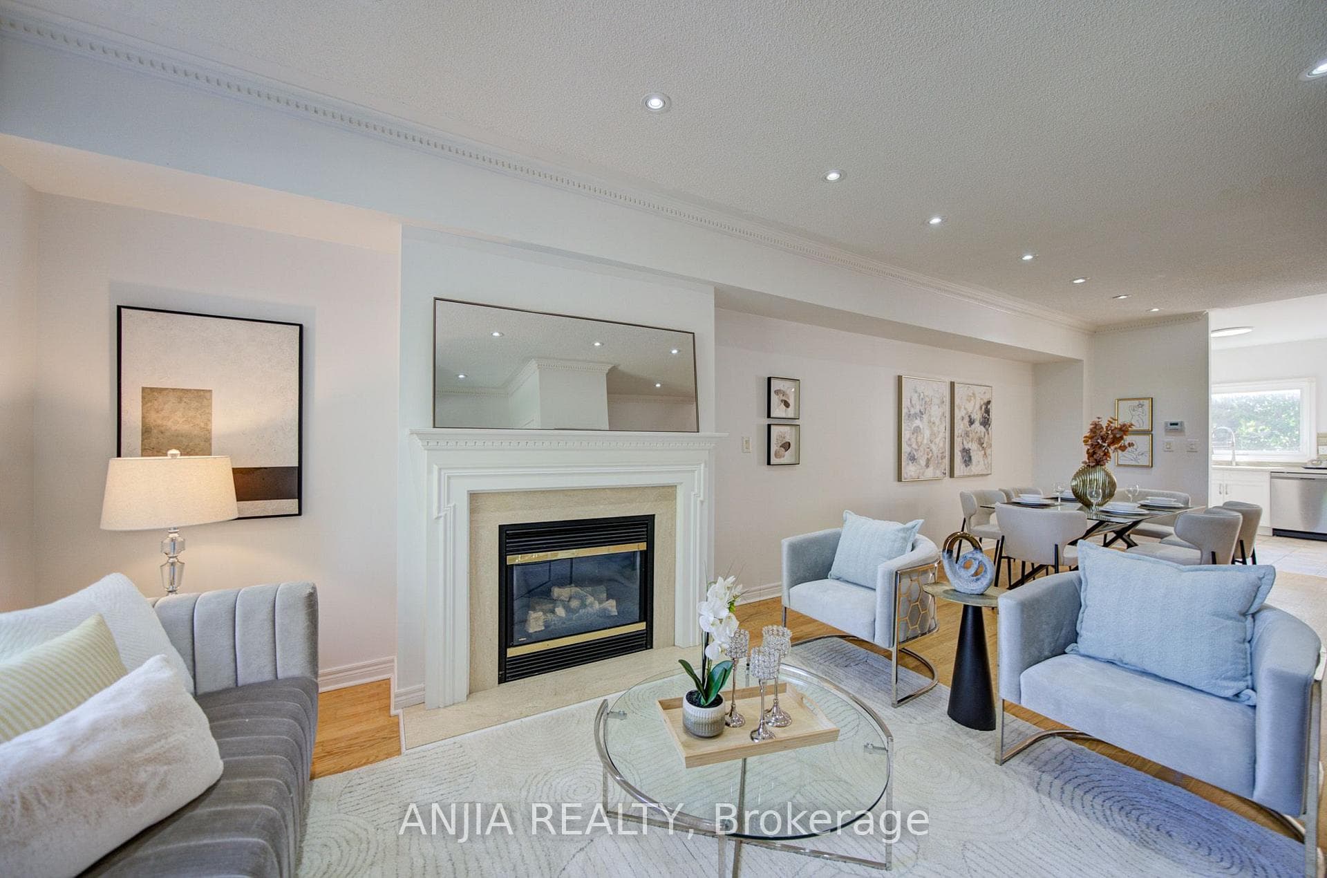 44 Pond Drive photo 4