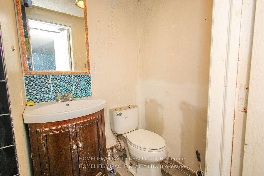 1171 Oxford Street photo 45
